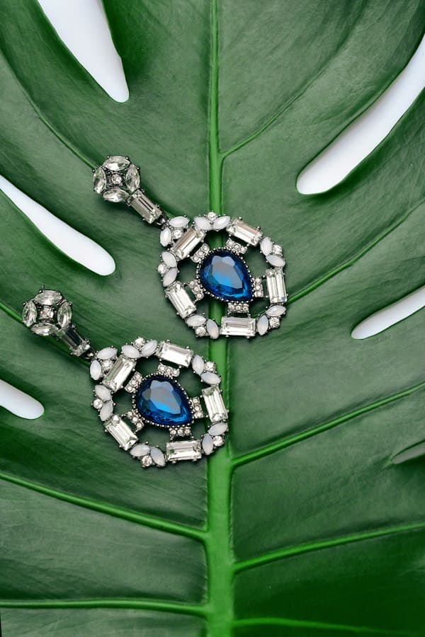 Caring for Natural Emeralds: Oil Treatments, Gentle Cleansing, and Prong Checks