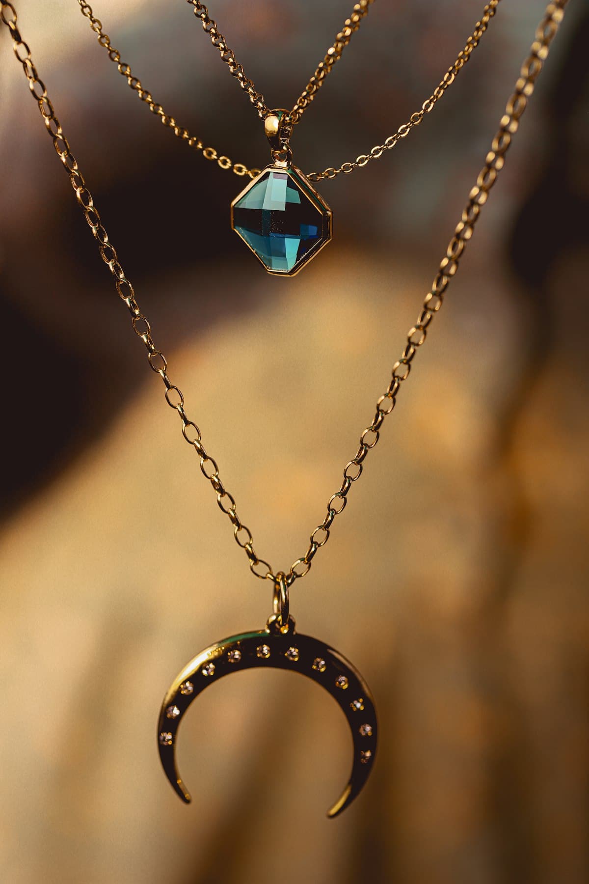 The 4Cs Decoded: Cut, Clarity, Color, and Carat in Natural Indian Solitaires