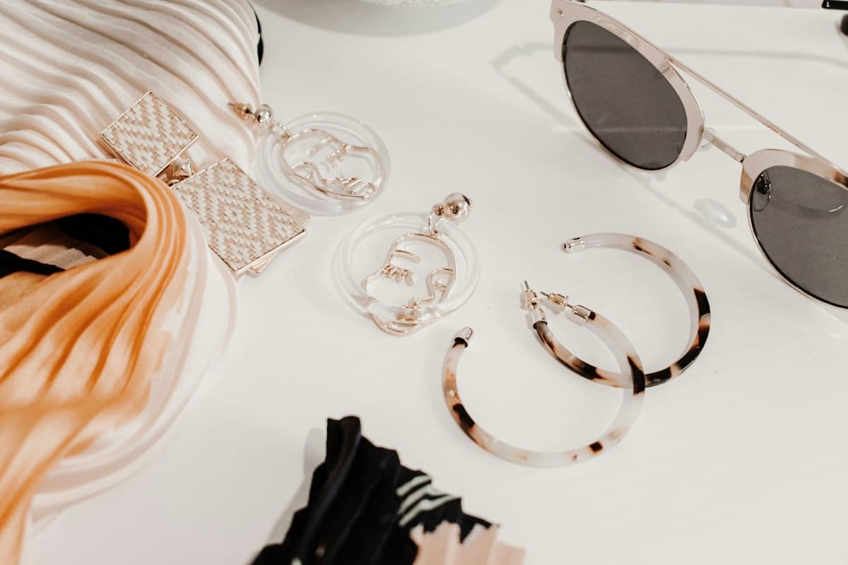 Demystifying Making Charges: How Handcrafted Karigari vs. Machine Moulds Are Priced